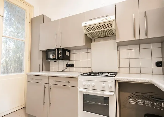 Beautiful 1br Retreat Close To Wiener Stadthalle * וינה
