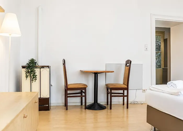 Beautiful 1br Retreat Close To Wiener Stadthalle וינה